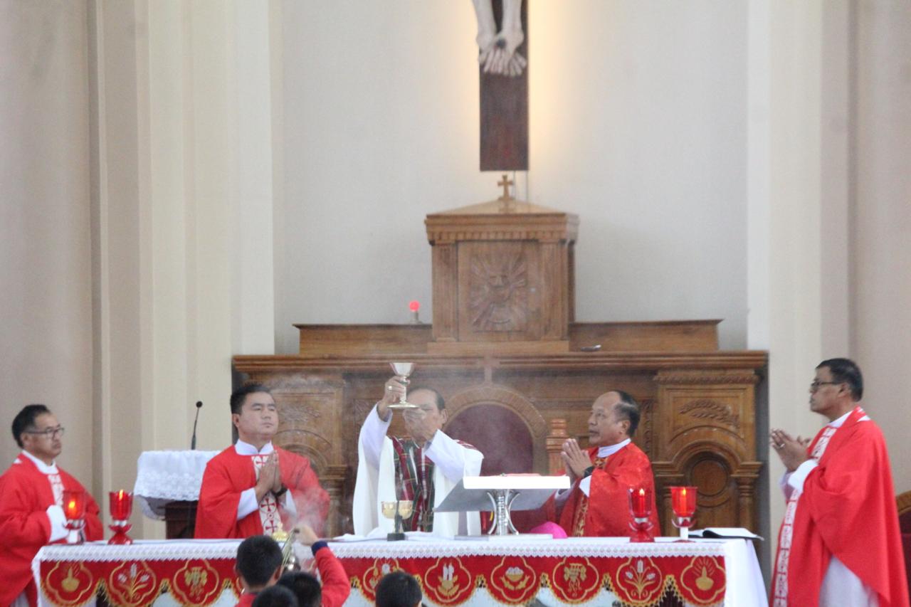 SUNDAY ENGLISH MASS